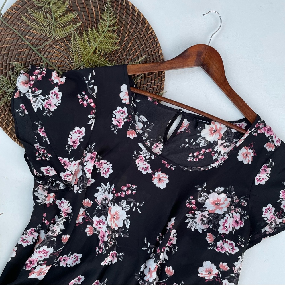 Torrid Womens Shirt Blouse Black Pink Floral Short Sleeve Plus Size 1X